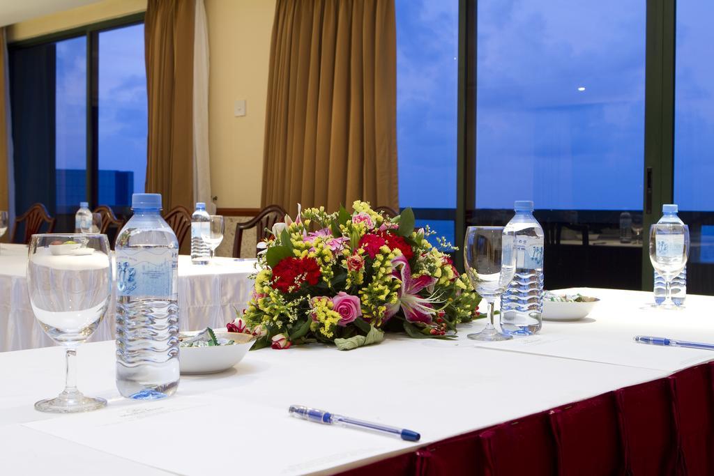 Mookai Hotel Malé Kültér fotó
